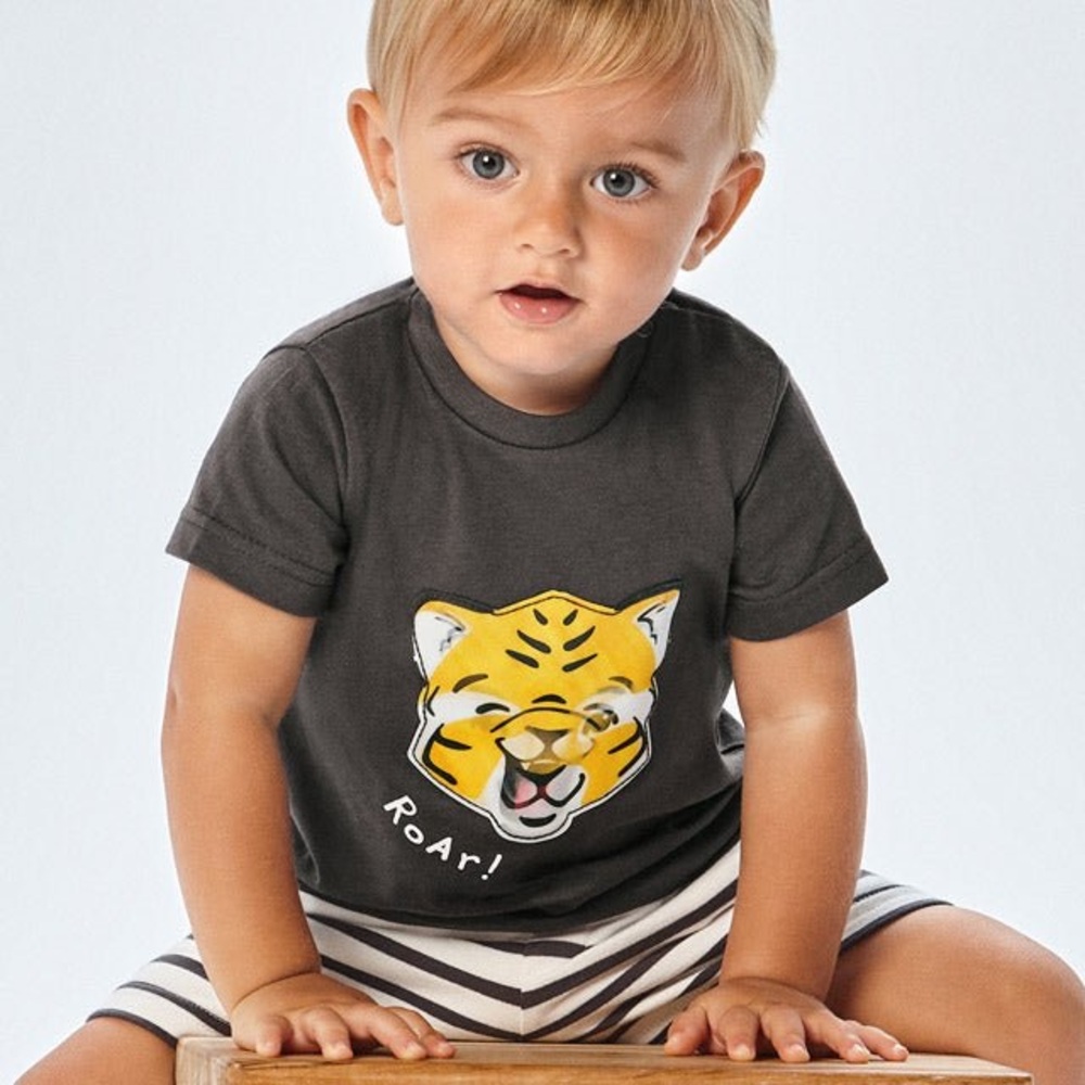 Size 24 months Mayoral Dark Gray Tiger Face Tee